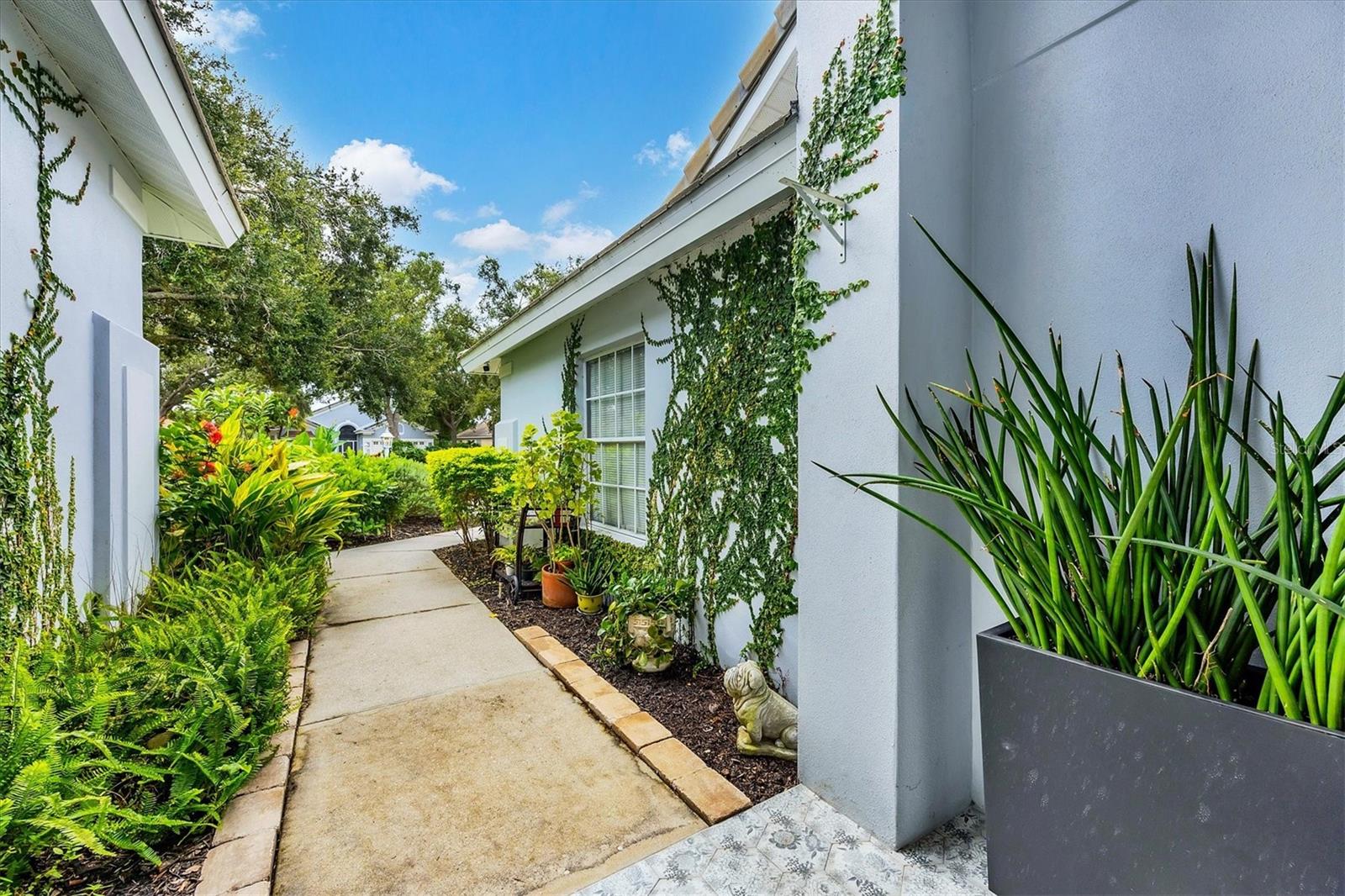 6725 VIRGINIA CROSSING