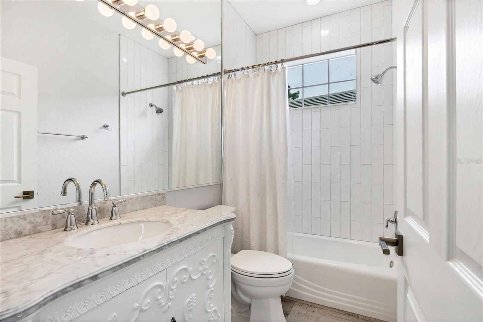 UNIVERSITY PARK COUNTRY CLUB - Residential