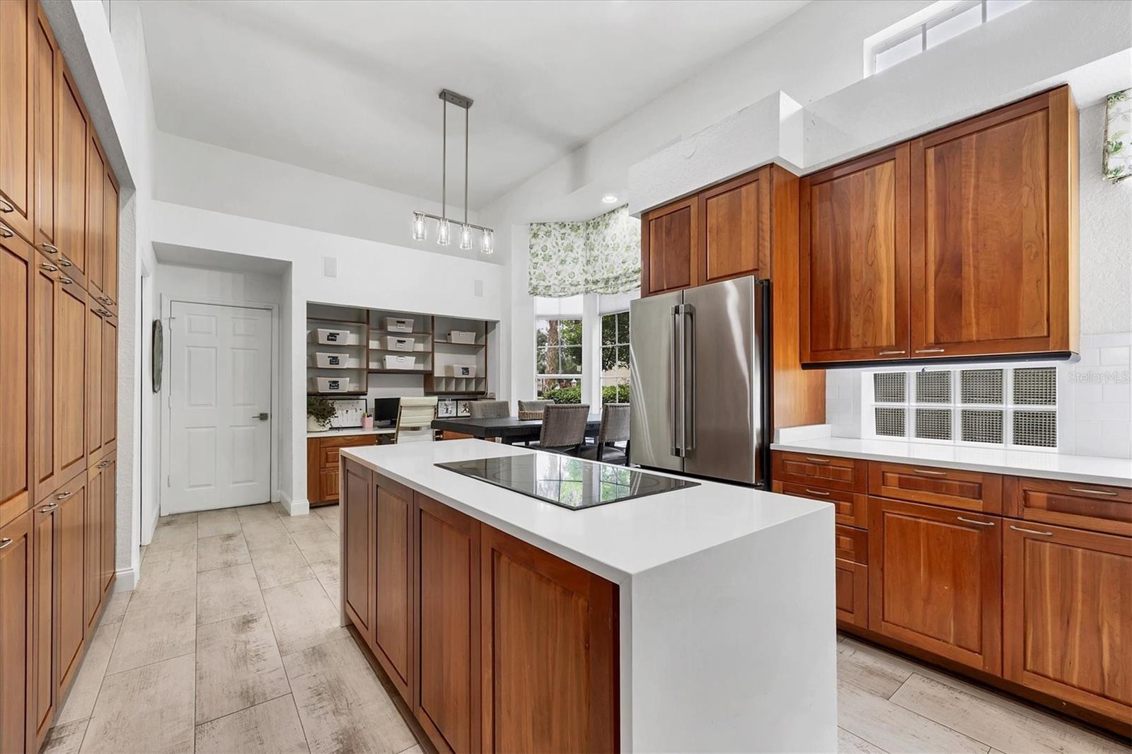 UNIVERSITY PARK COUNTRY CLUB - Residential