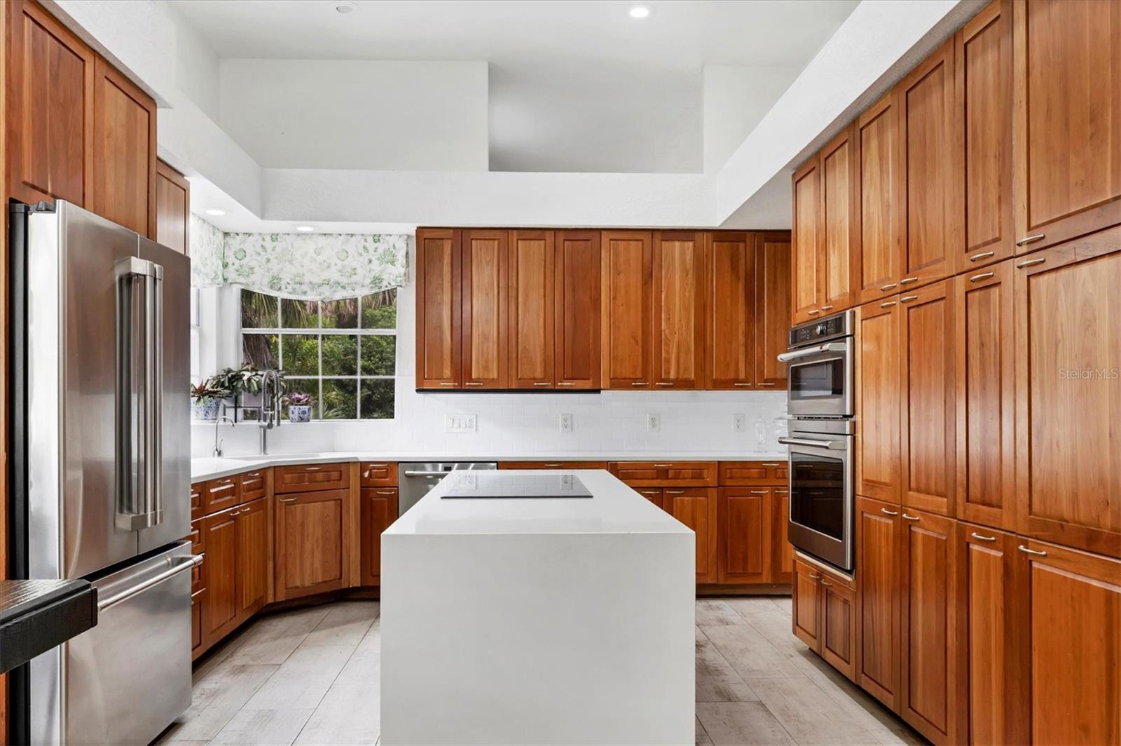 UNIVERSITY PARK COUNTRY CLUB - Residential