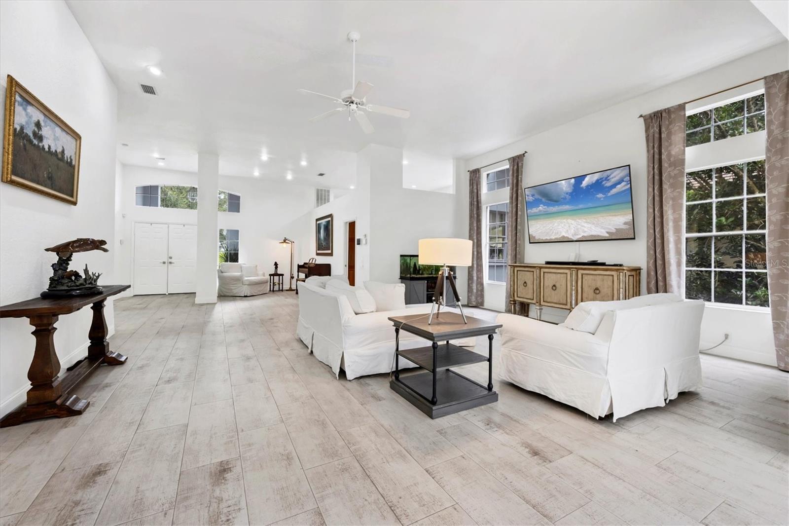 UNIVERSITY PARK COUNTRY CLUB - Residential