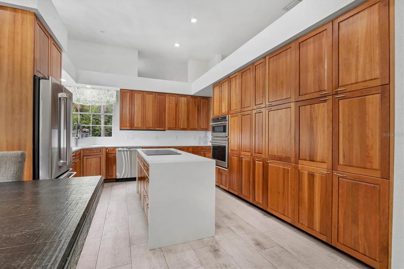 UNIVERSITY PARK COUNTRY CLUB - Residential