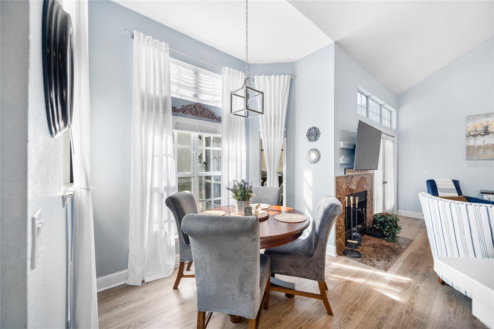 BARCLAY PLACE A CONDOMINIUM - Residential