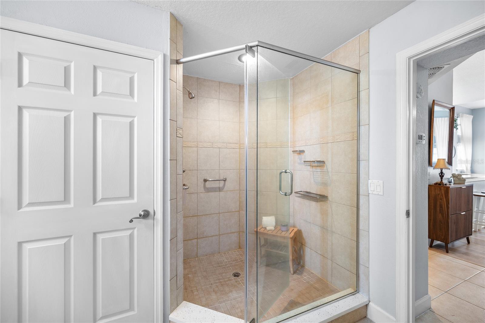 BARCLAY PLACE A CONDOMINIUM - Residential