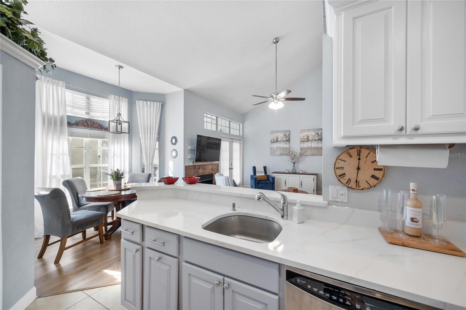 BARCLAY PLACE A CONDOMINIUM - Residential