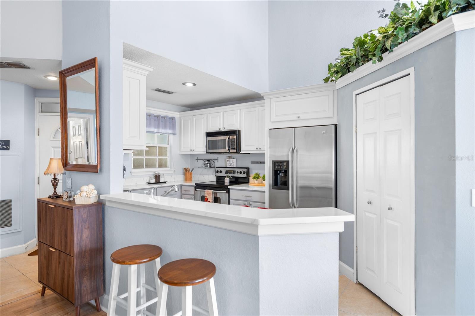 BARCLAY PLACE A CONDOMINIUM - Residential