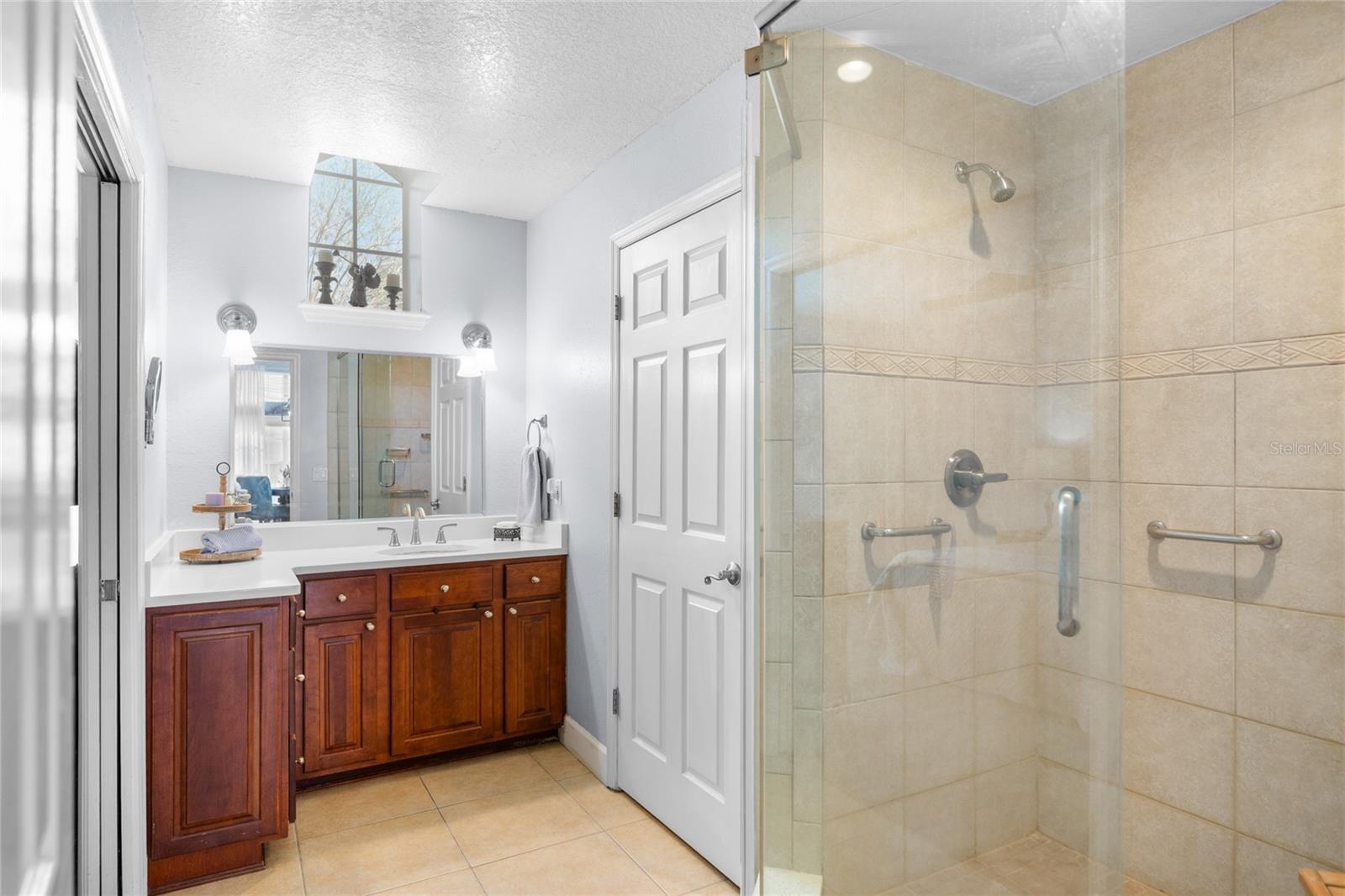 BARCLAY PLACE A CONDOMINIUM - Residential