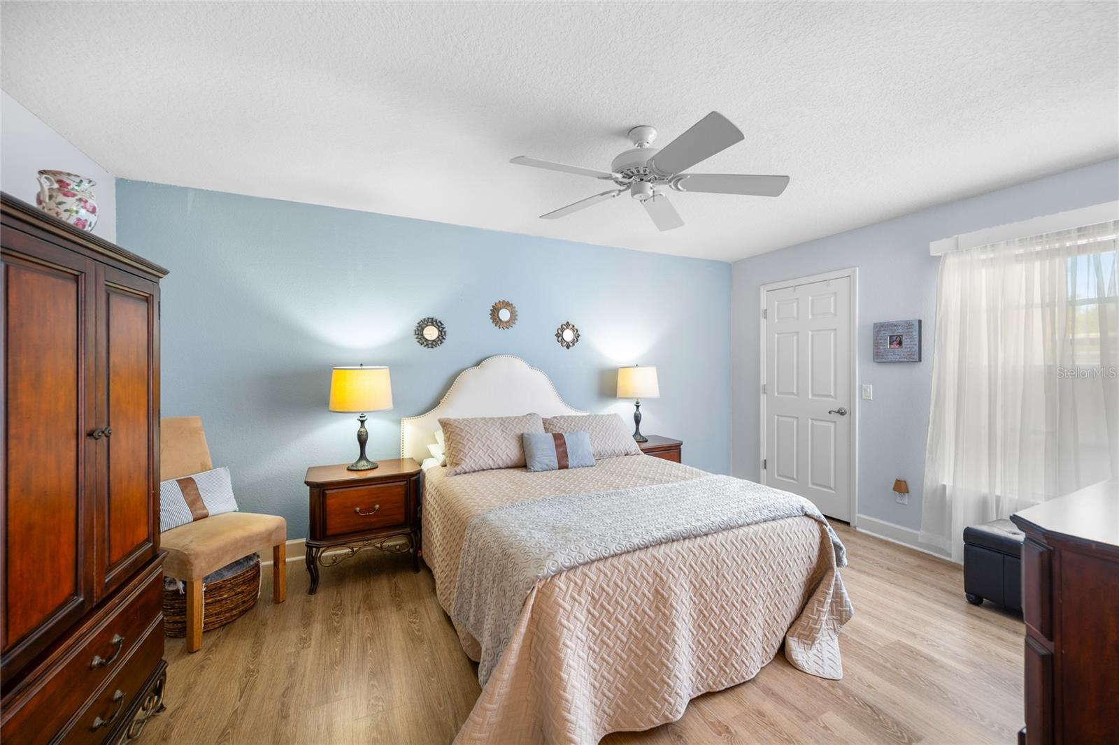 BARCLAY PLACE A CONDOMINIUM - Residential