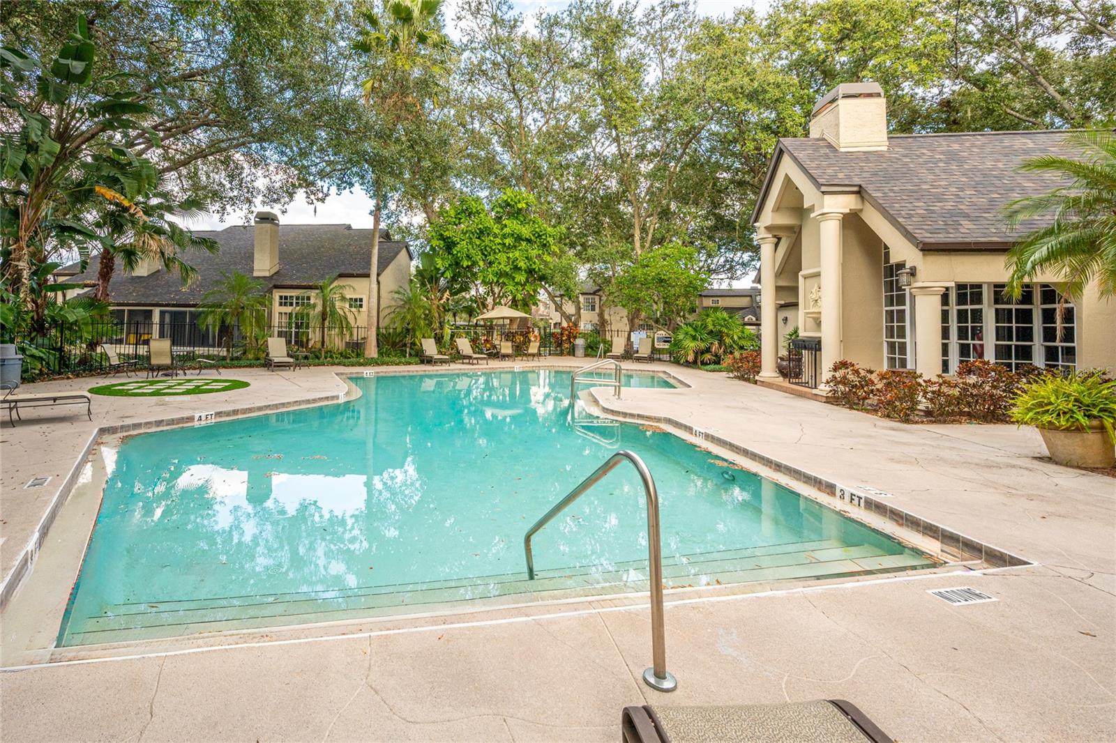 BARCLAY PLACE A CONDOMINIUM - Residential