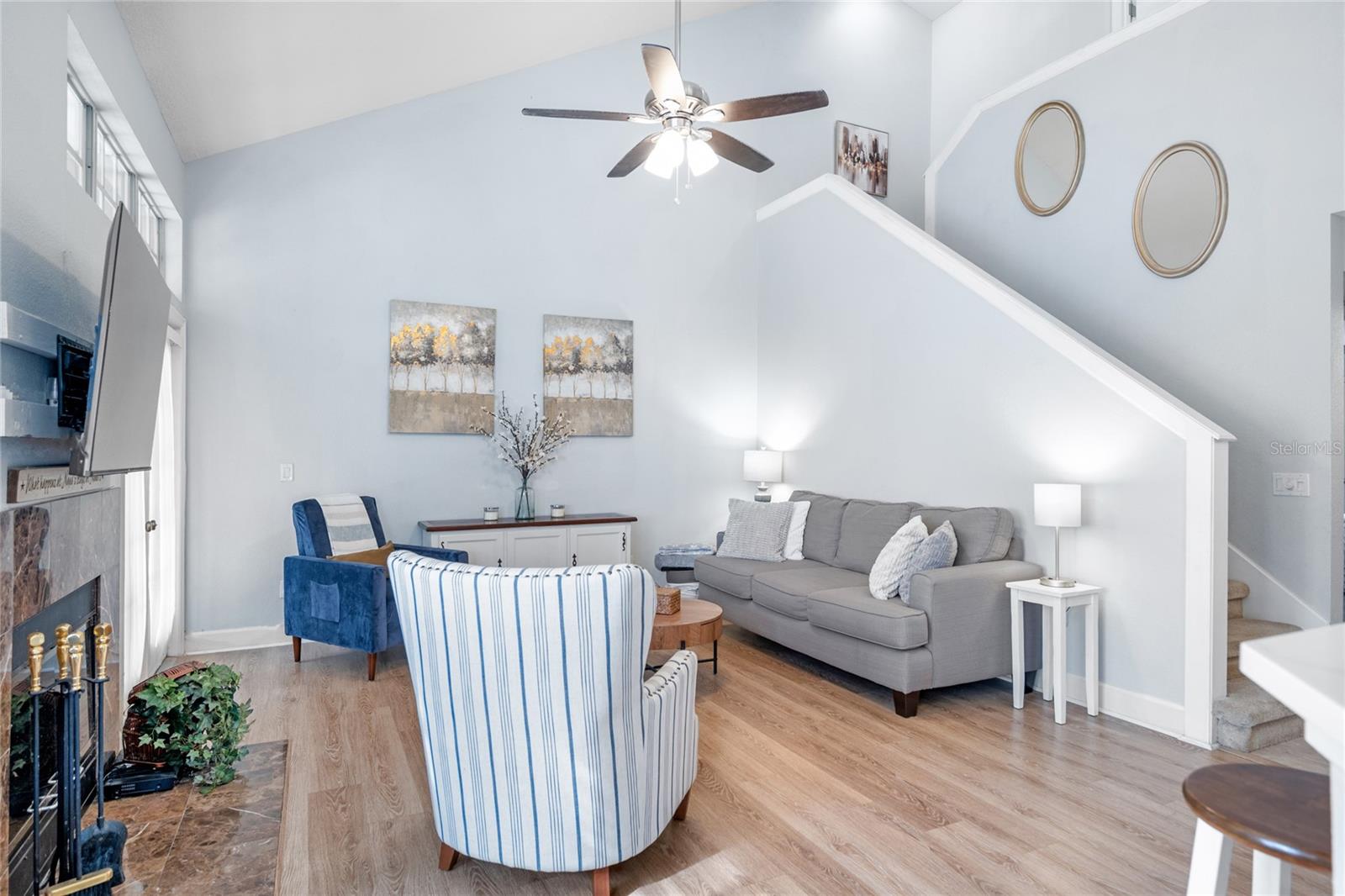 BARCLAY PLACE A CONDOMINIUM - Residential