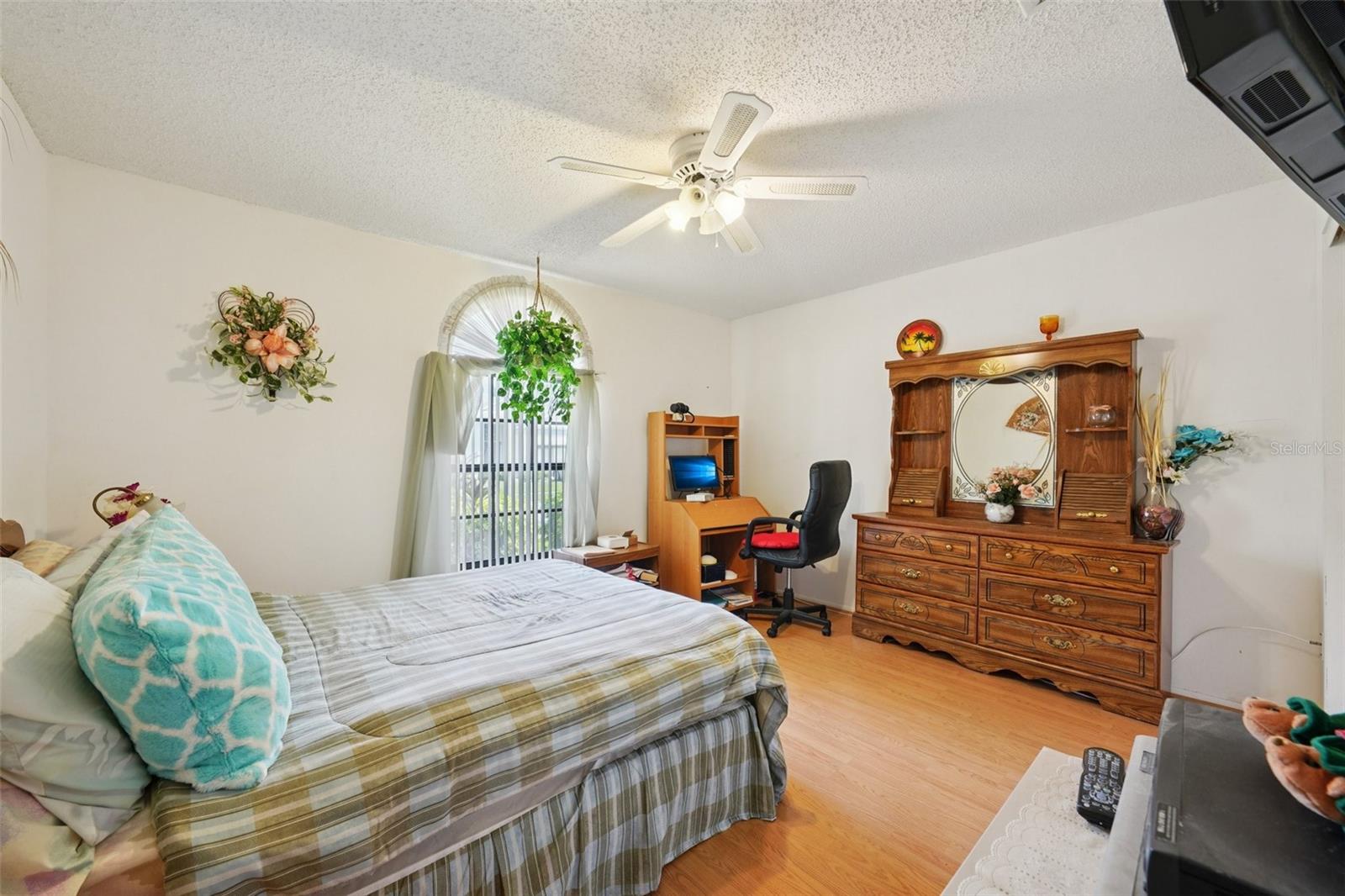 FAIRWAY OAKS - Residential