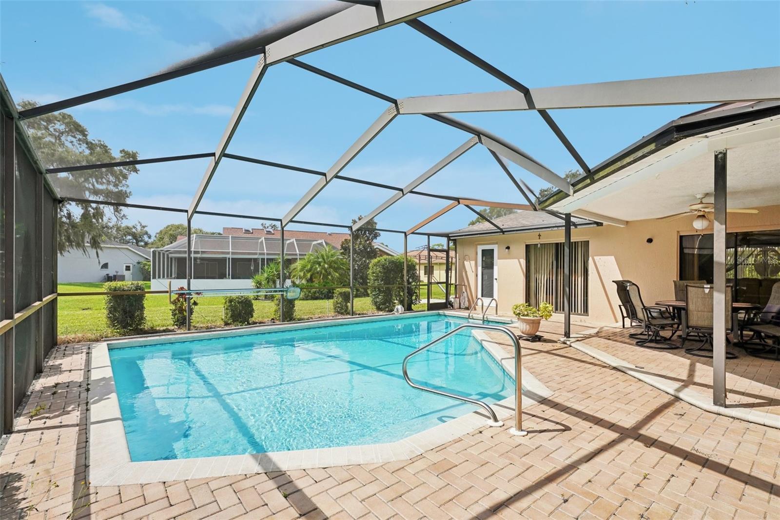 FAIRWAY OAKS - Residential