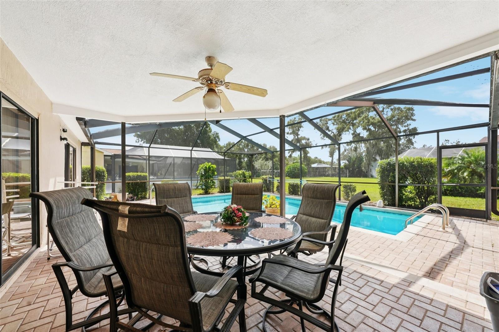 FAIRWAY OAKS - Residential