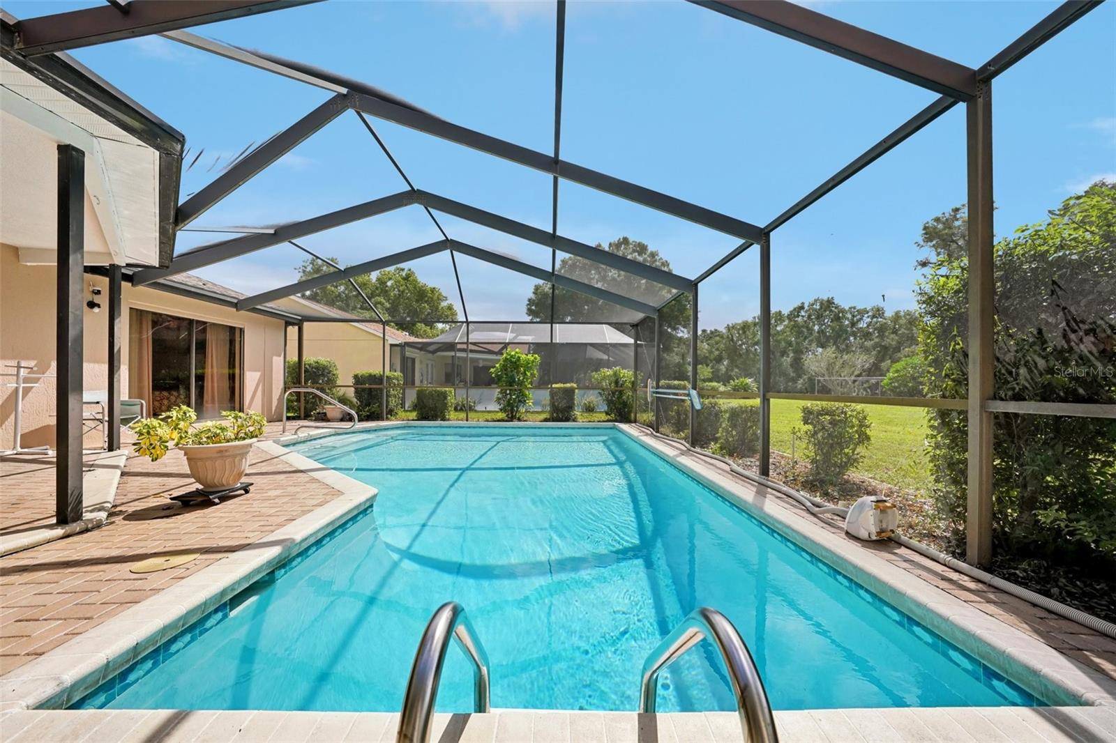 FAIRWAY OAKS - Residential