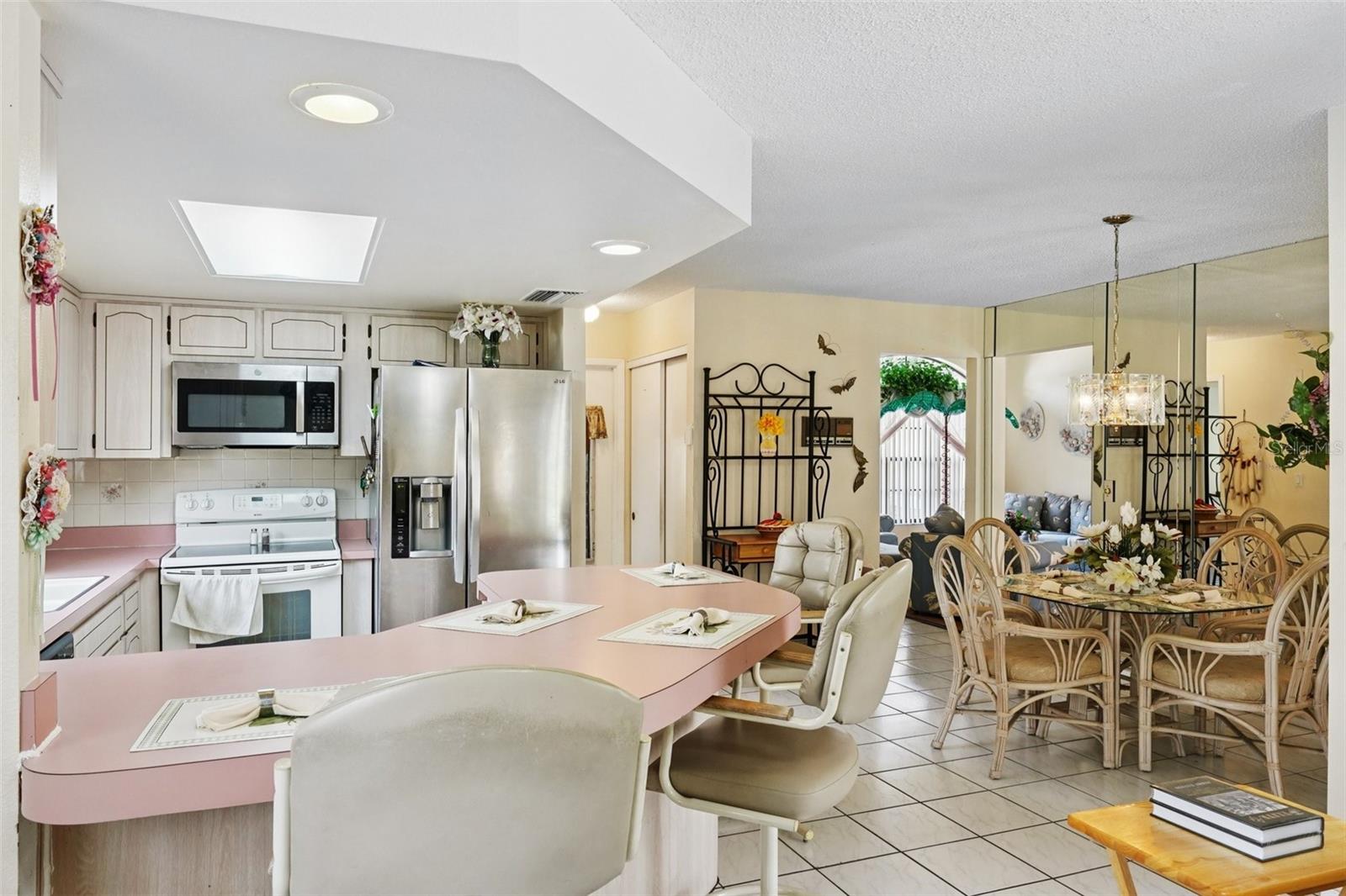 FAIRWAY OAKS - Residential