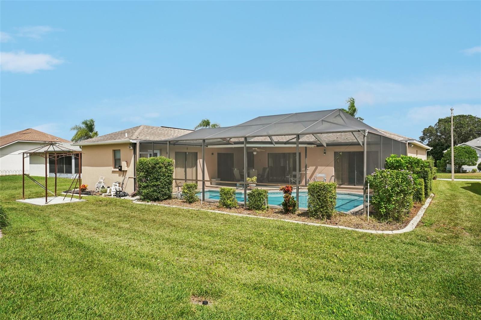FAIRWAY OAKS - Residential
