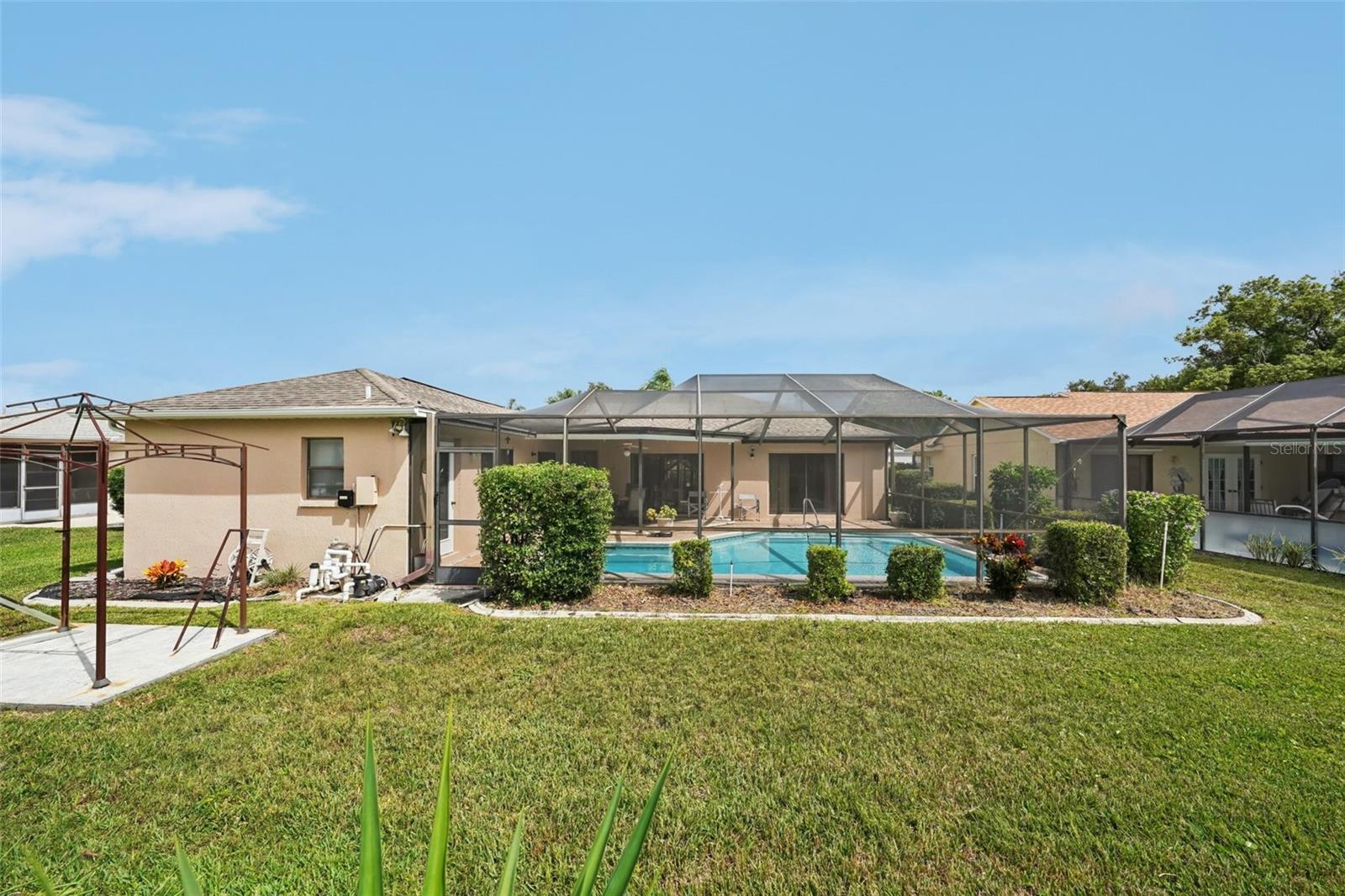 FAIRWAY OAKS - Residential