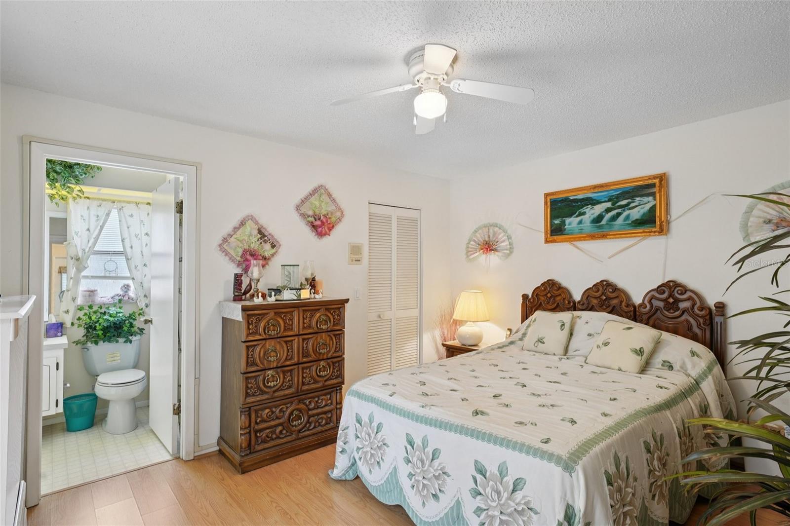 FAIRWAY OAKS - Residential