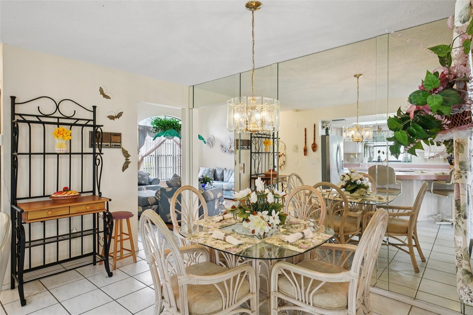 FAIRWAY OAKS - Residential