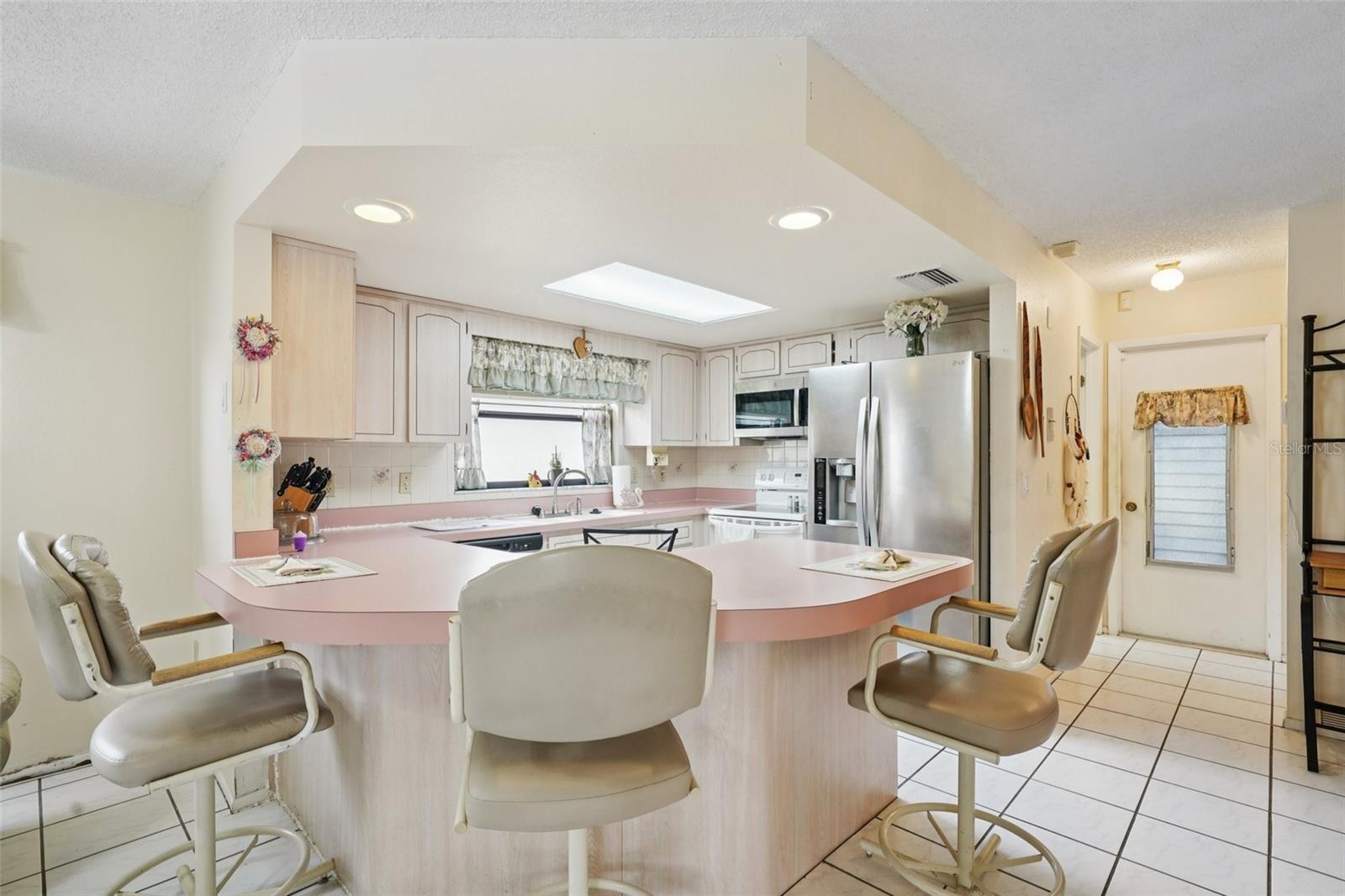 FAIRWAY OAKS - Residential
