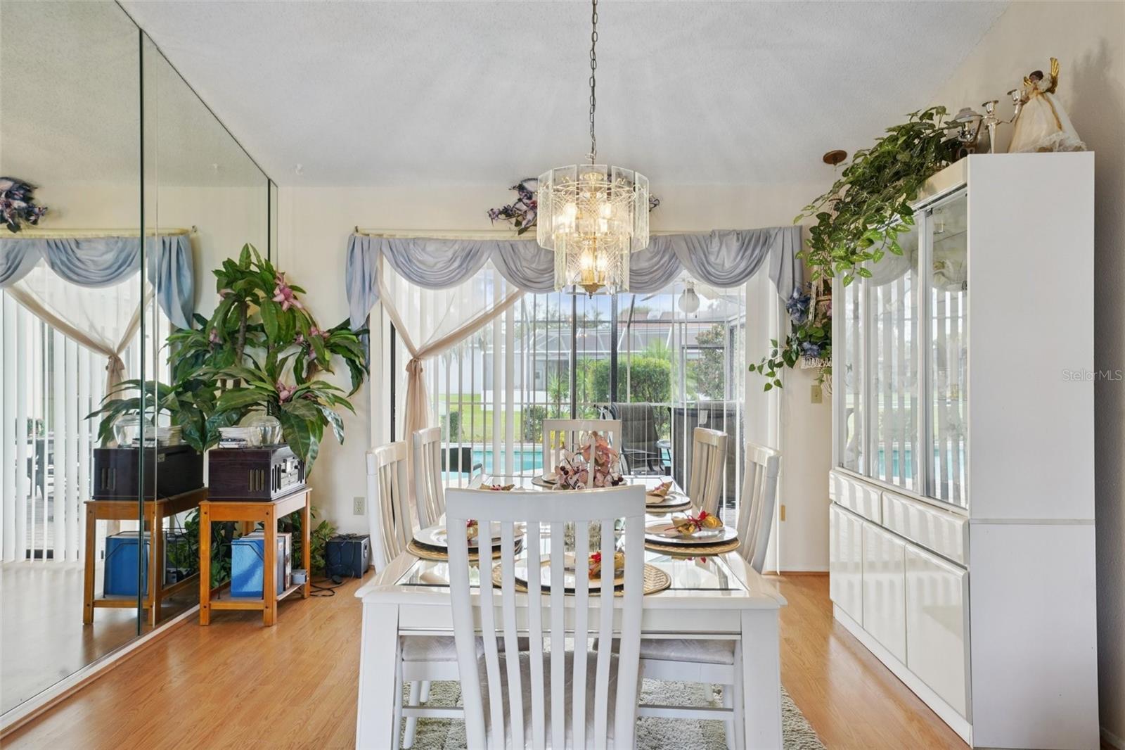 FAIRWAY OAKS - Residential