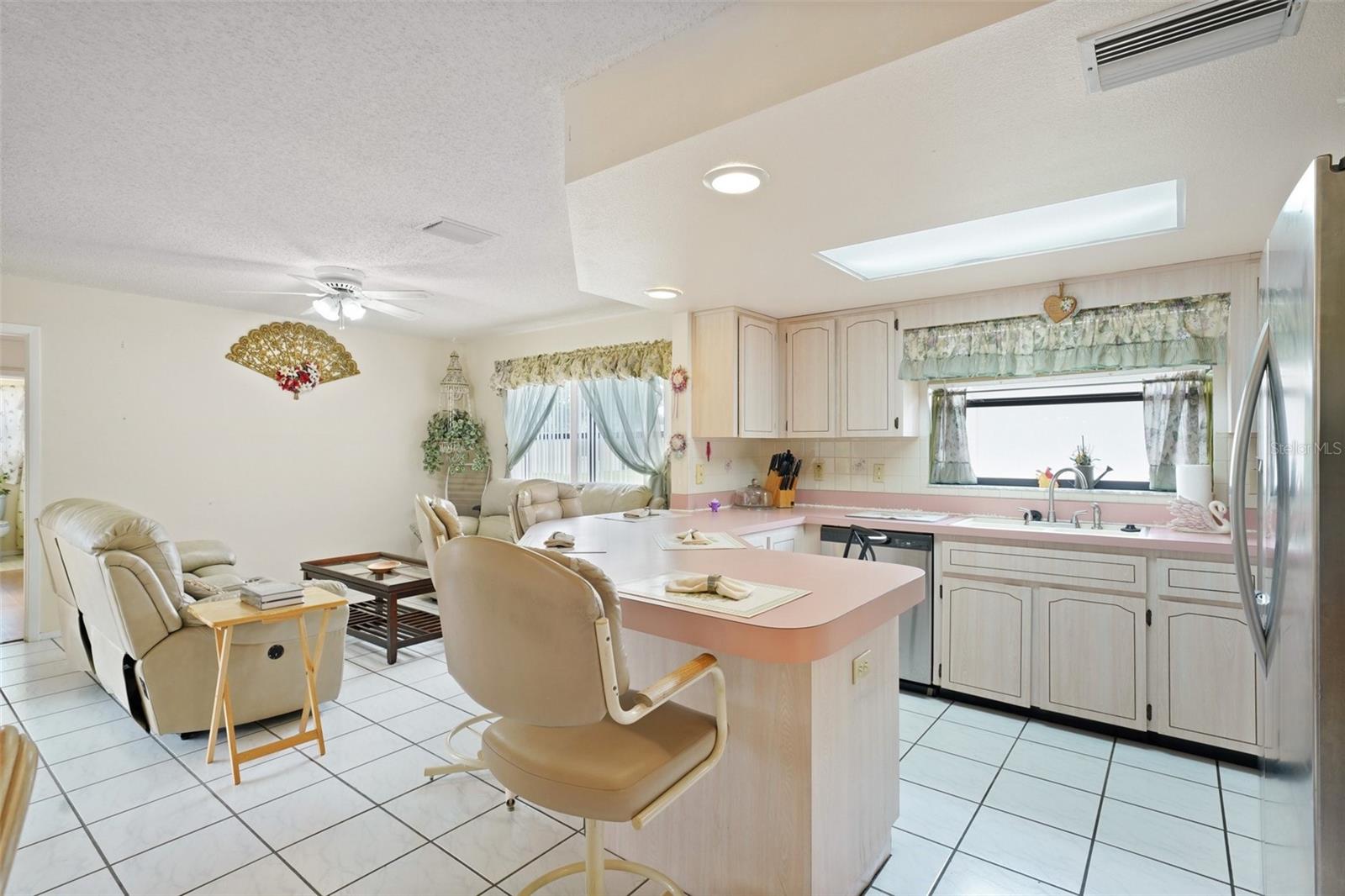 FAIRWAY OAKS - Residential