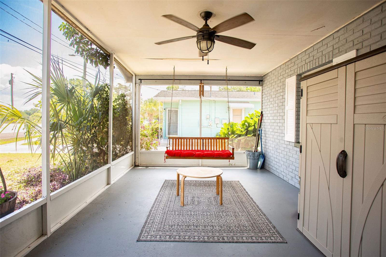2403 E OSBORNE AVENUE