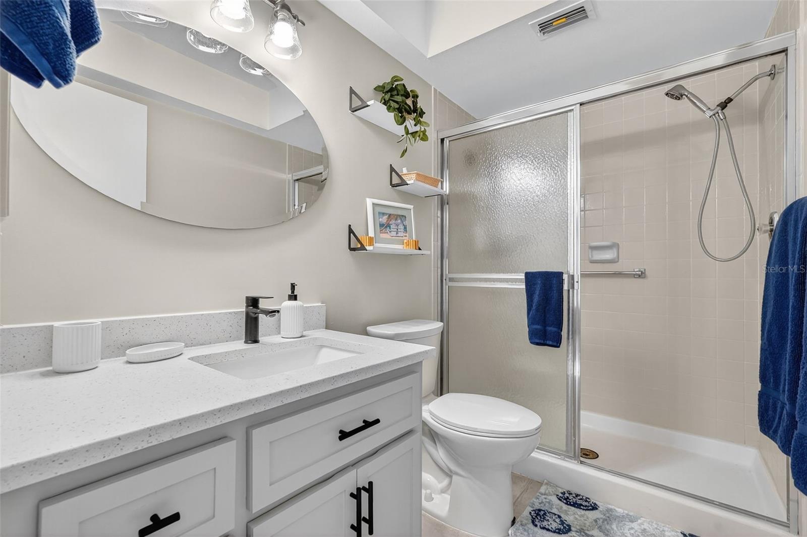 VILLA CONDO I - Residential
