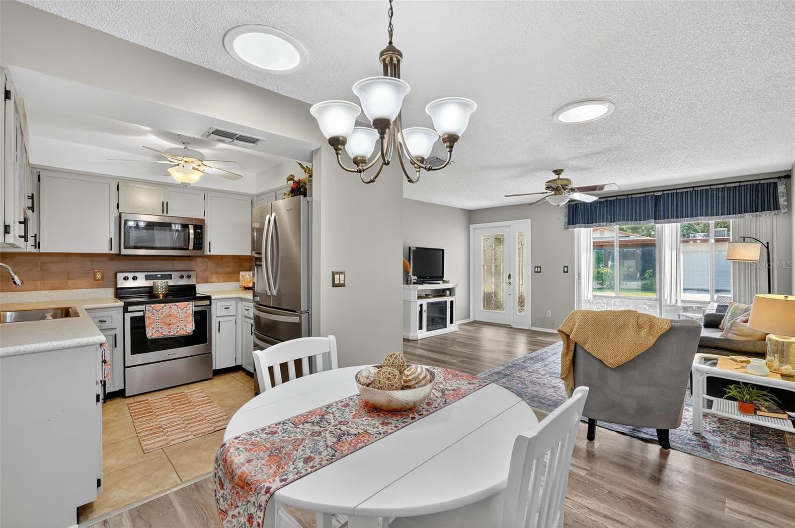 VILLA CONDO I - Residential