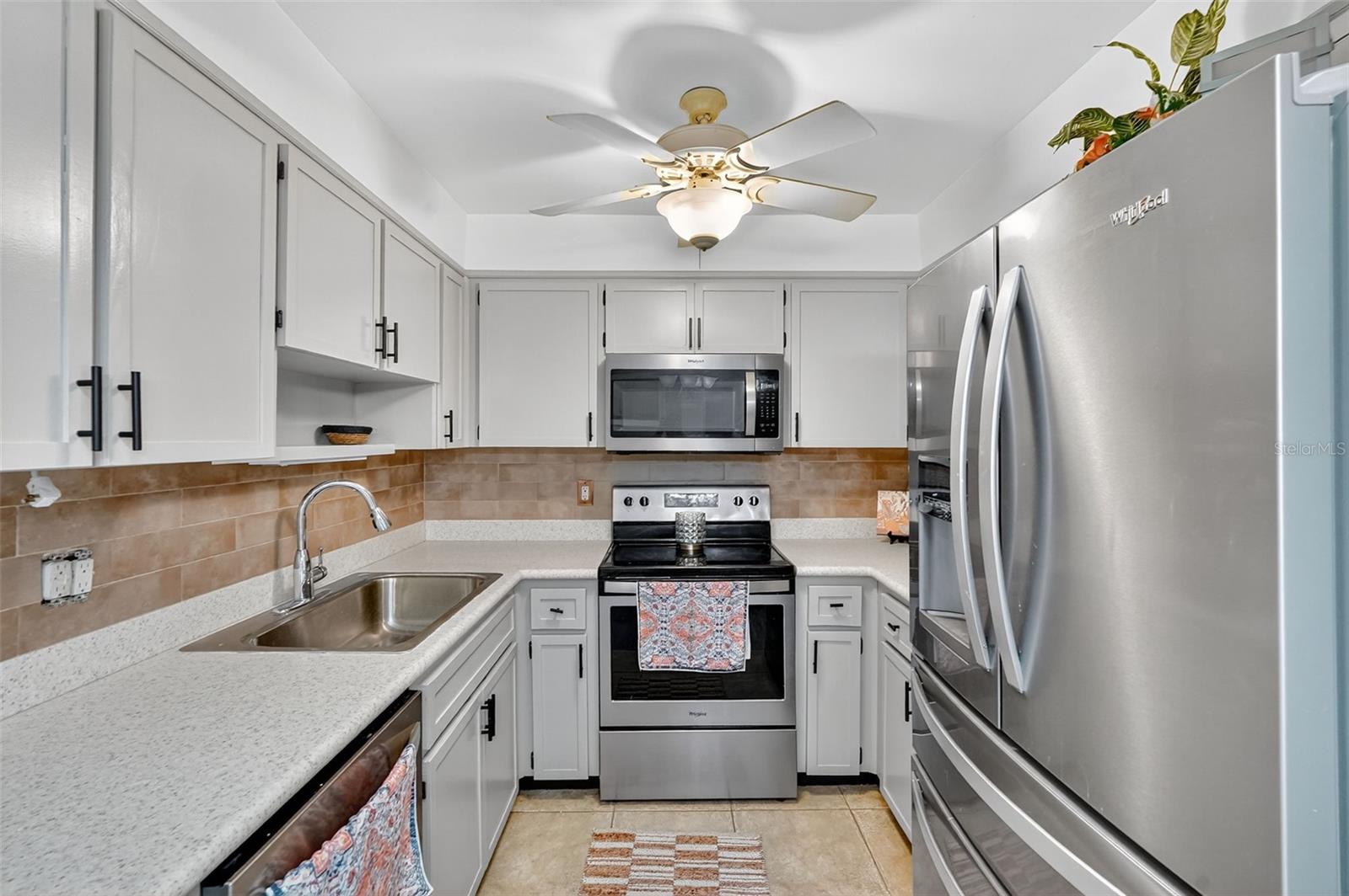 VILLA CONDO I - Residential