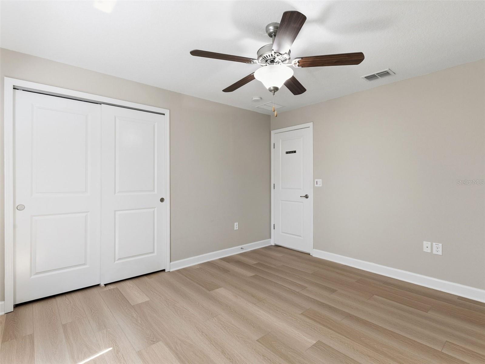 HIDDEN OAKS TWNHMS - Residential Lease