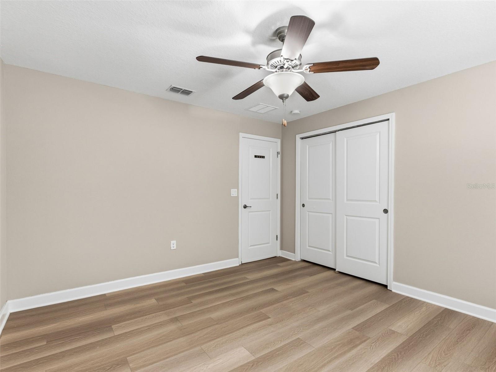 HIDDEN OAKS TWNHMS - Residential Lease