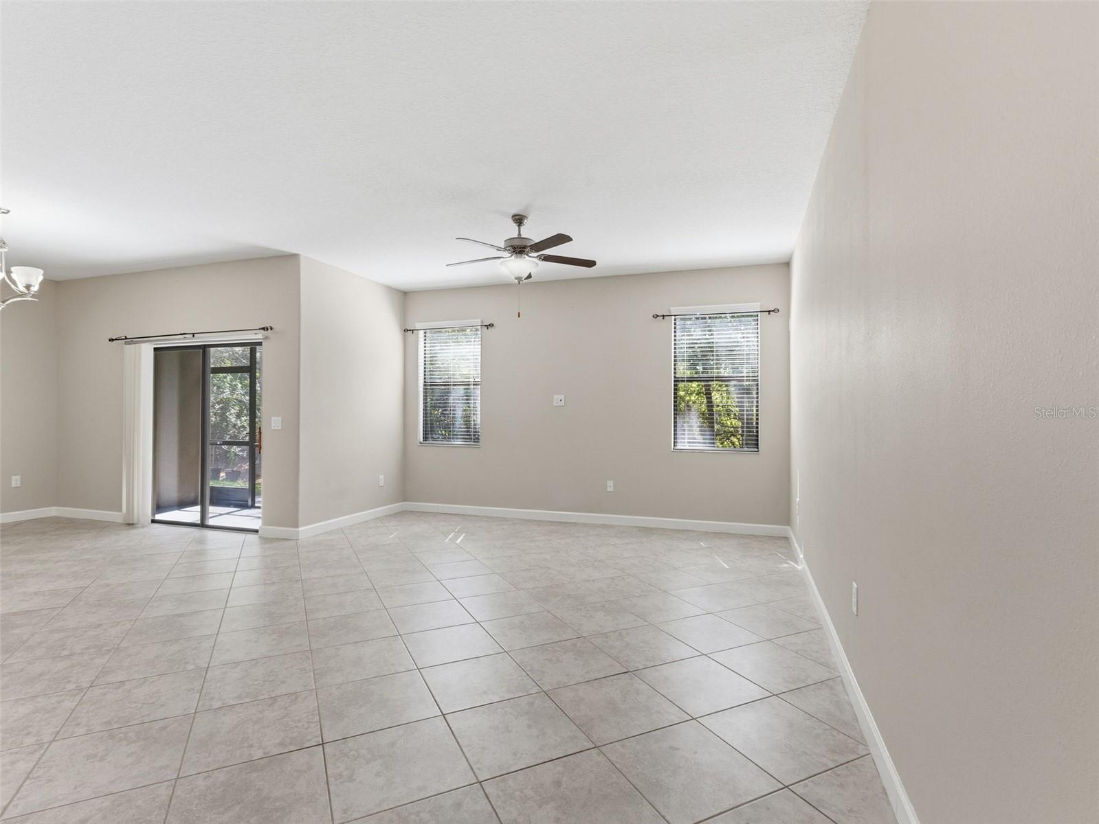 HIDDEN OAKS TWNHMS - Residential Lease