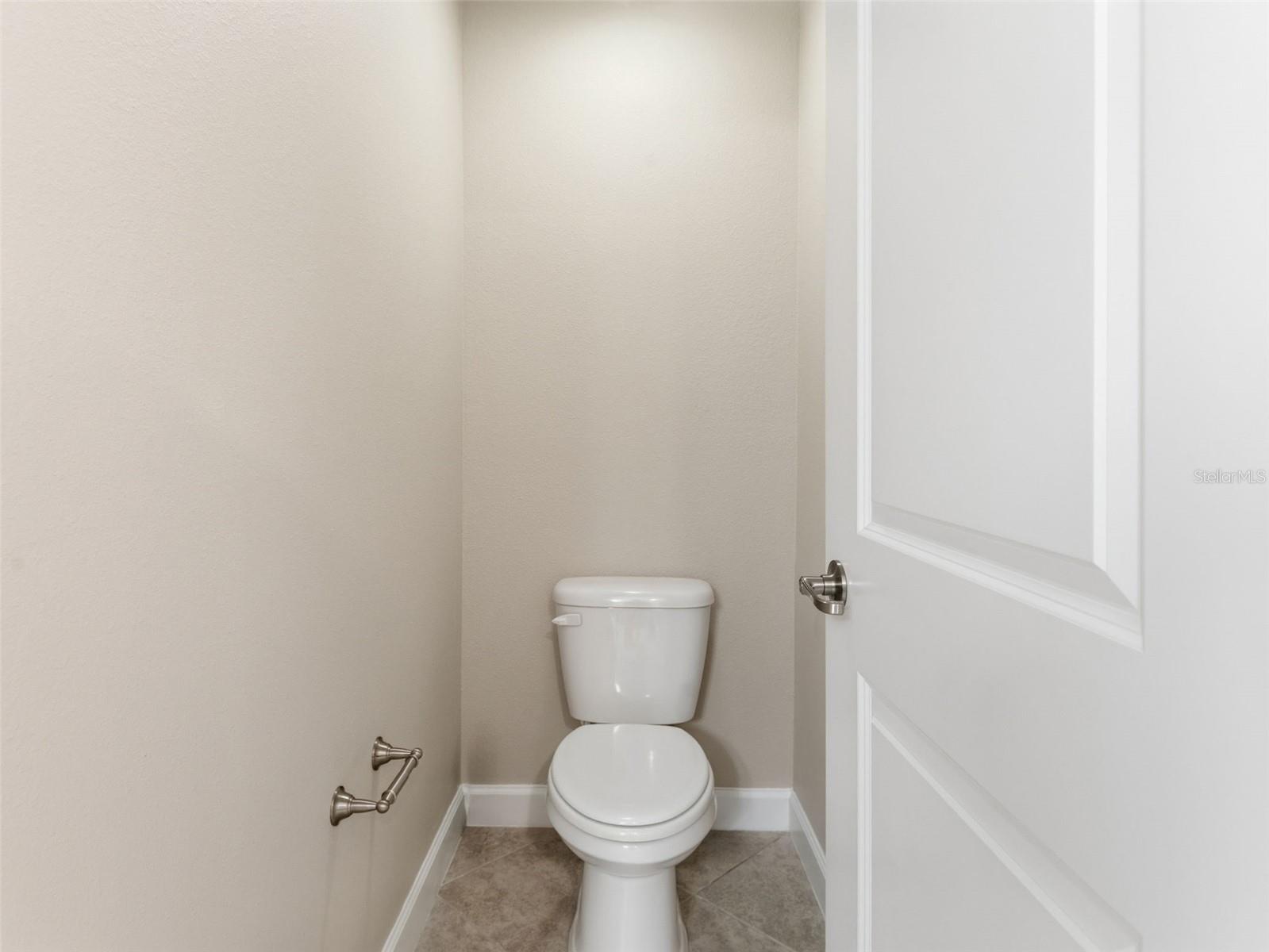 HIDDEN OAKS TWNHMS - Residential Lease