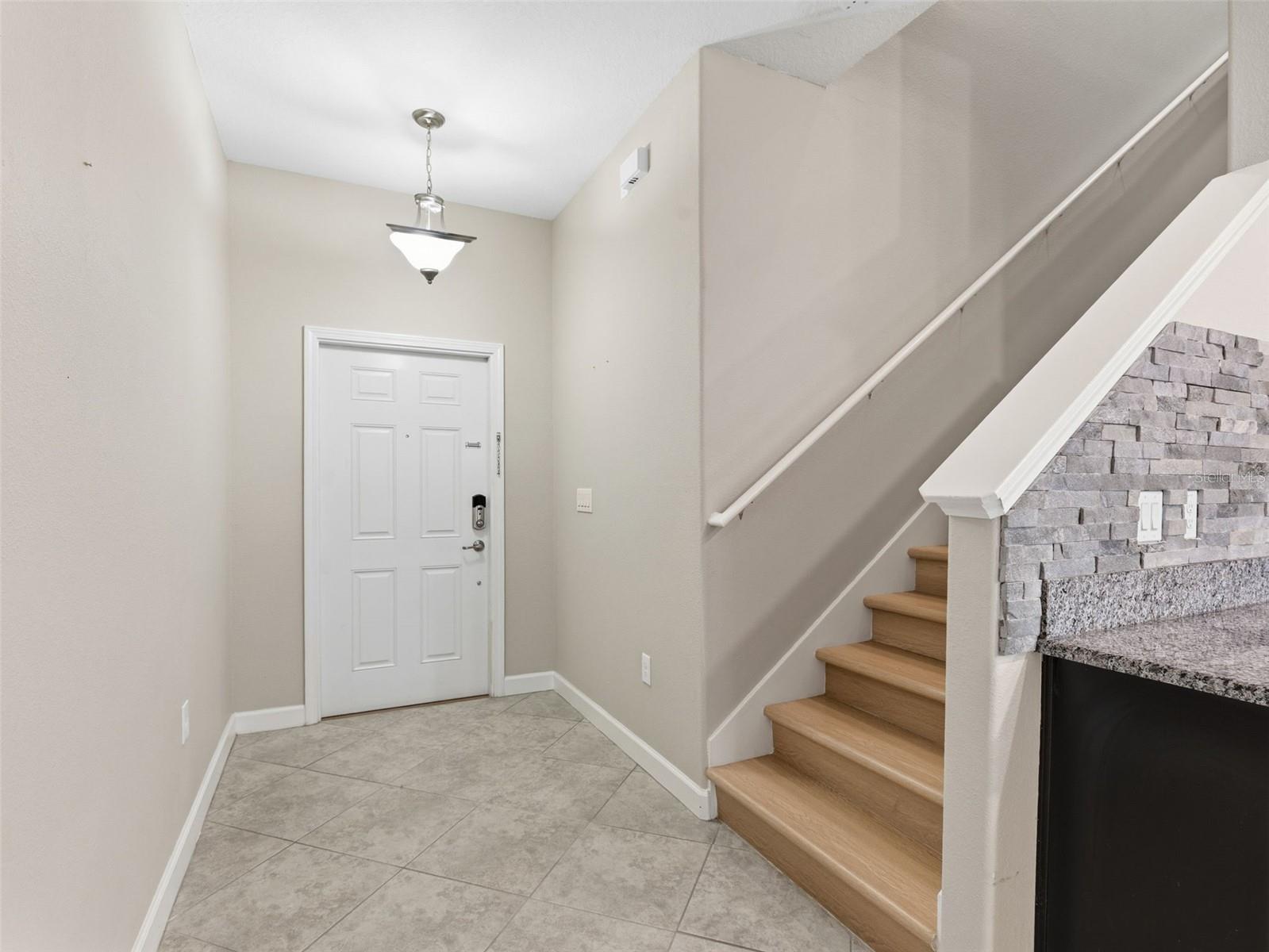 HIDDEN OAKS TWNHMS - Residential Lease