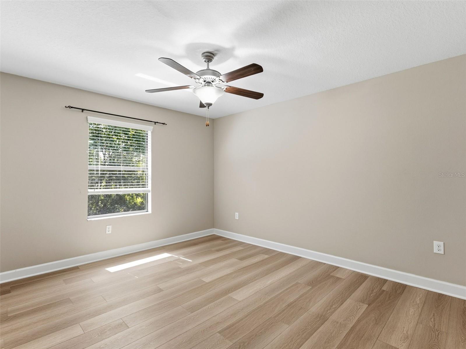 HIDDEN OAKS TWNHMS - Residential Lease