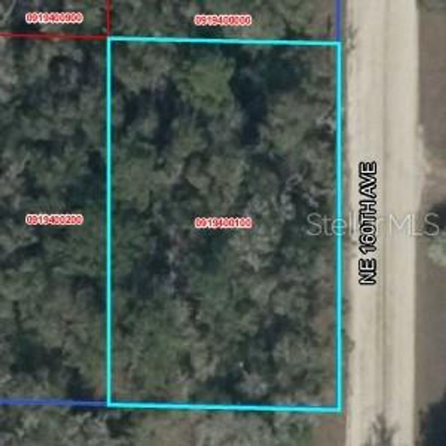 Vacant Land in a residential area. Perfect to build your dream home. Closed to restaurants, hospitals and shopping centers.  Buyer to verify zoning, land use, and building requirements.