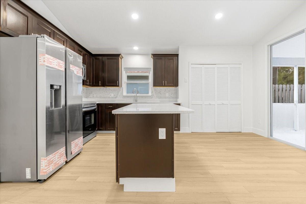 HUNTERS CREEK TR 350 PH 01 - Residential