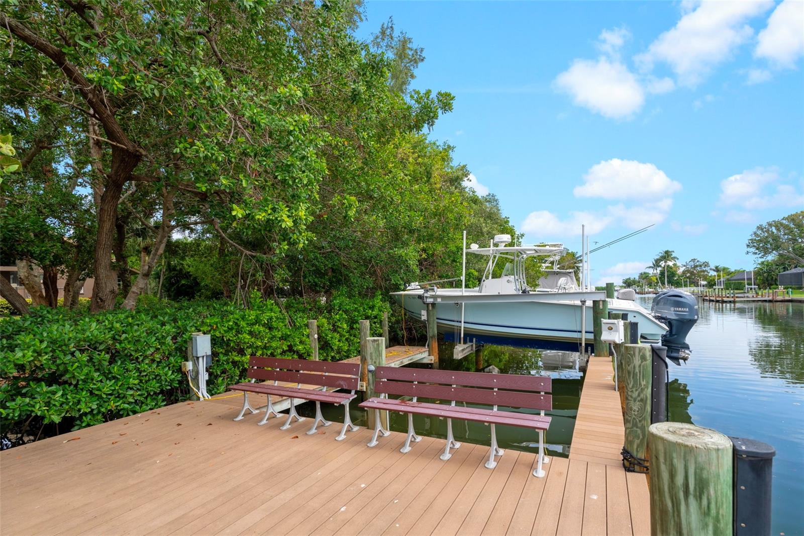 DREAM ISLAND - Residential