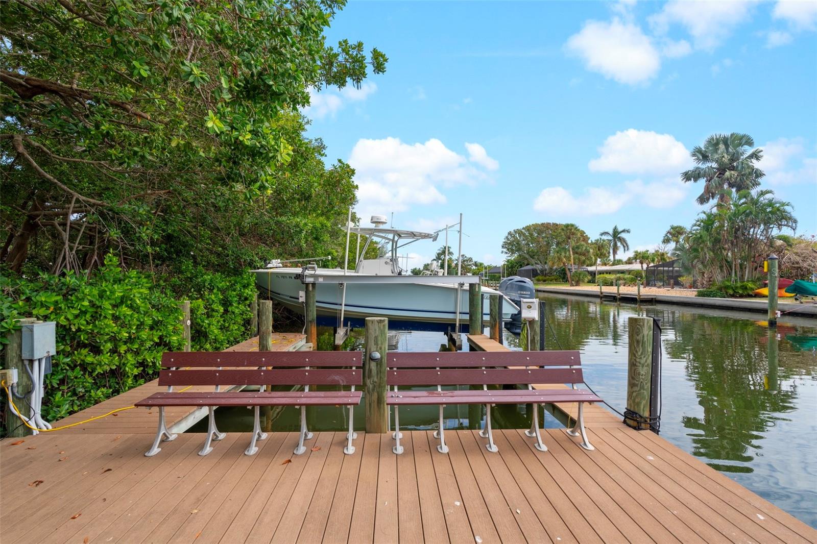 DREAM ISLAND - Residential