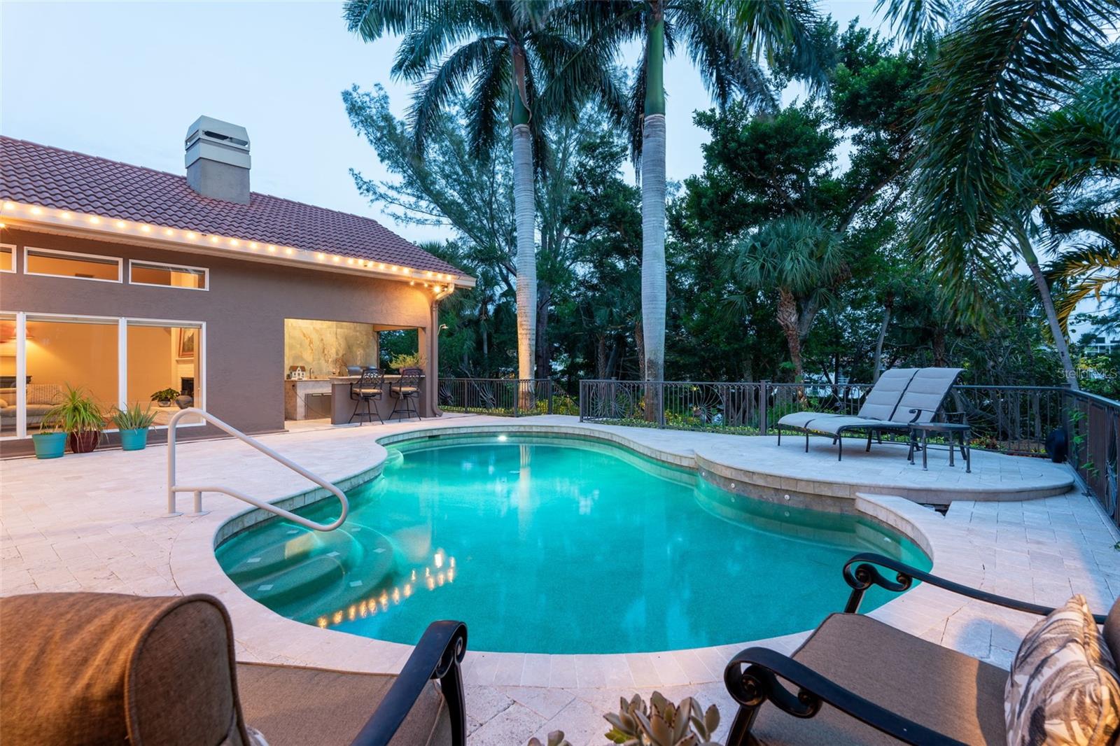 DREAM ISLAND - Residential