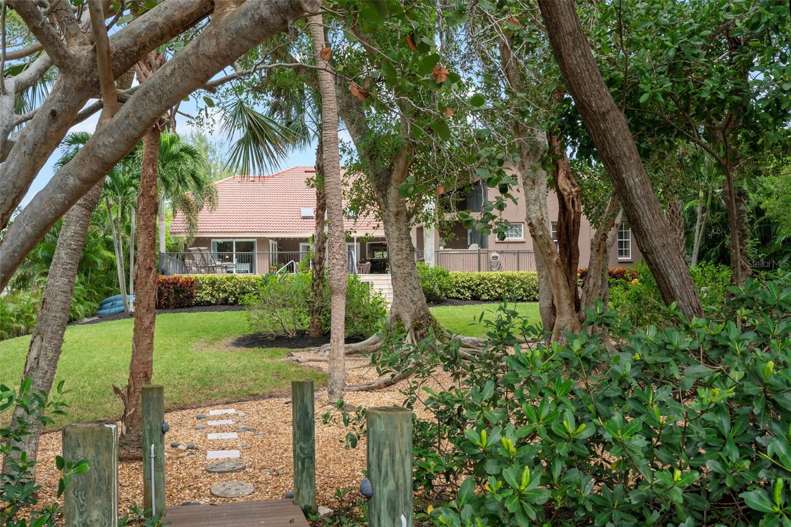 DREAM ISLAND - Residential