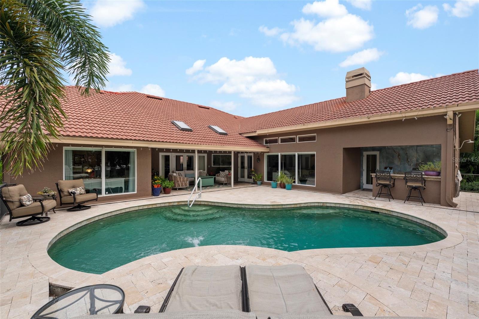 DREAM ISLAND - Residential