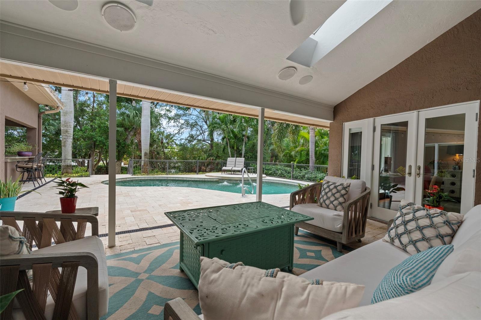 DREAM ISLAND - Residential