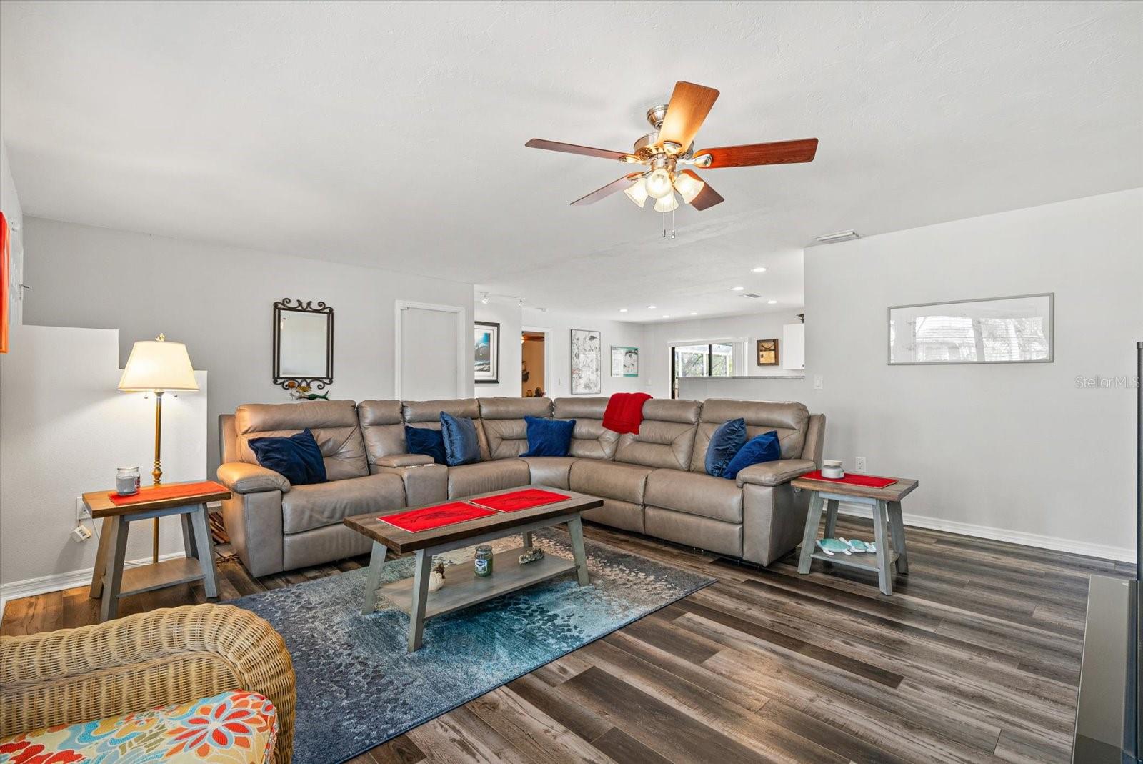 4132 PRAIRIE VIEW DRIVE