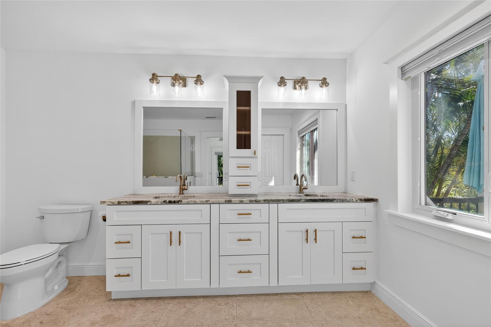 LONGBEACH ON LONGBOAT KEY - Residential