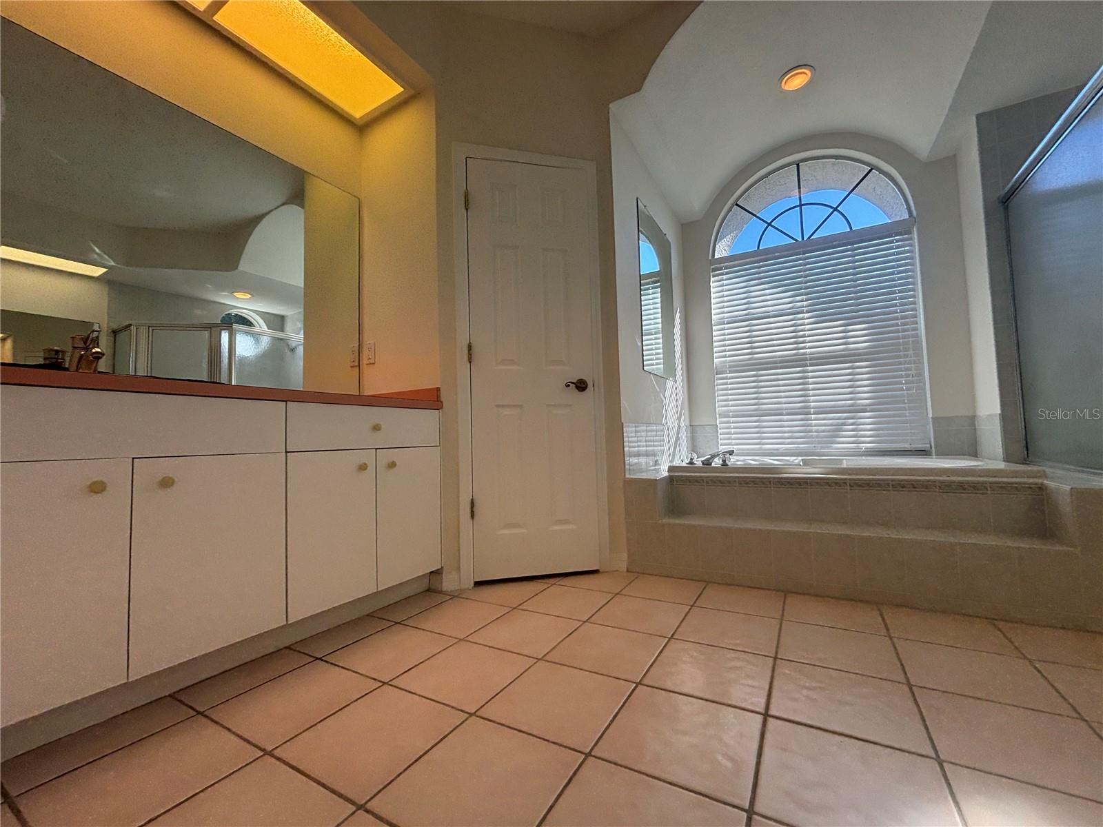 RESERVE AT LAKE TARPON THE - Residential Lease