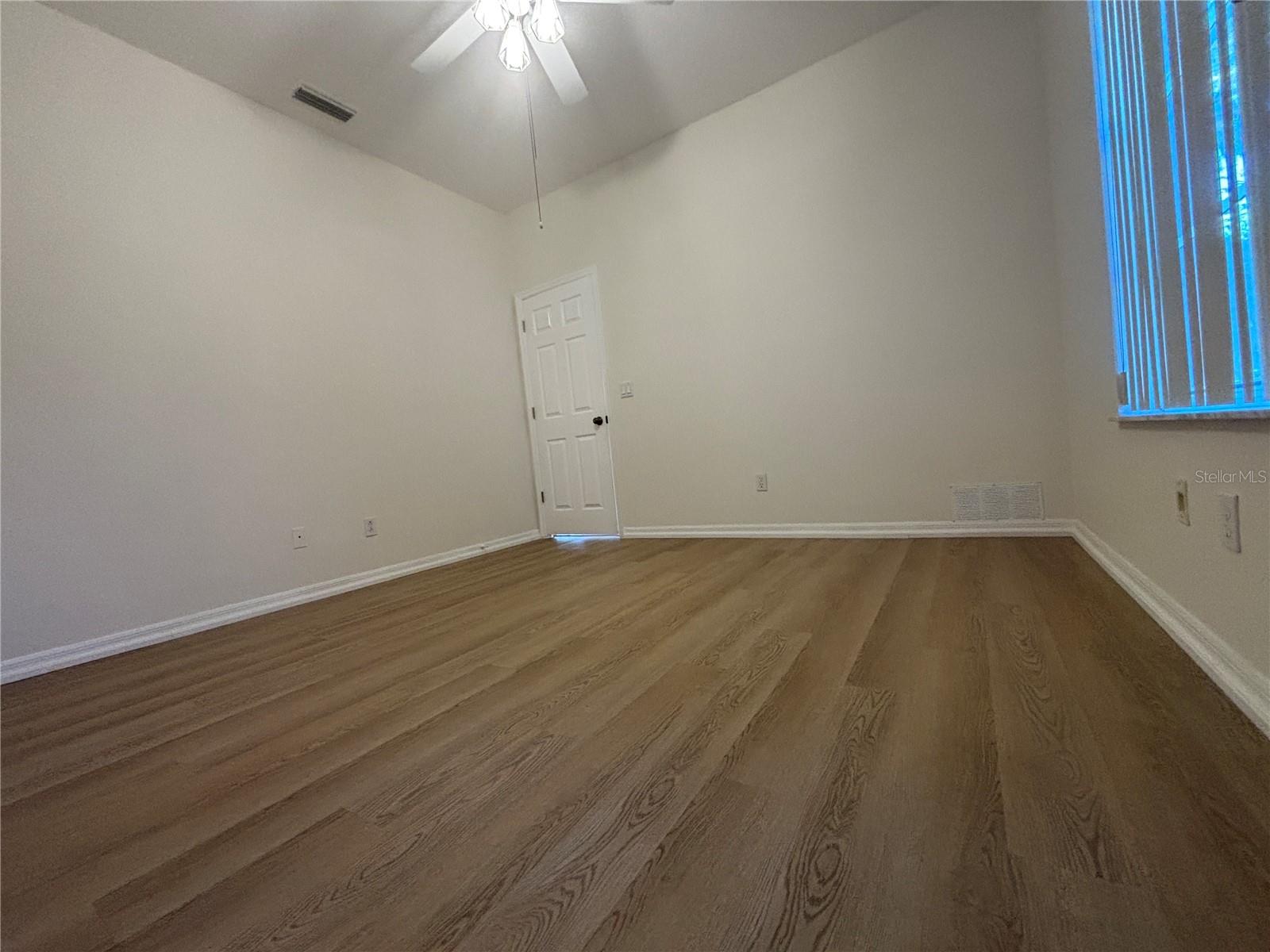 RESERVE AT LAKE TARPON THE - Residential Lease