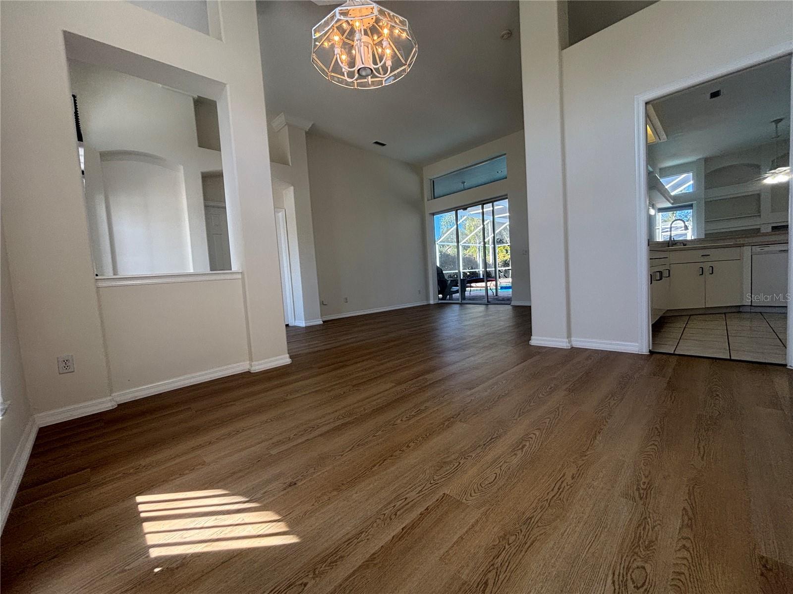 RESERVE AT LAKE TARPON THE - Residential Lease