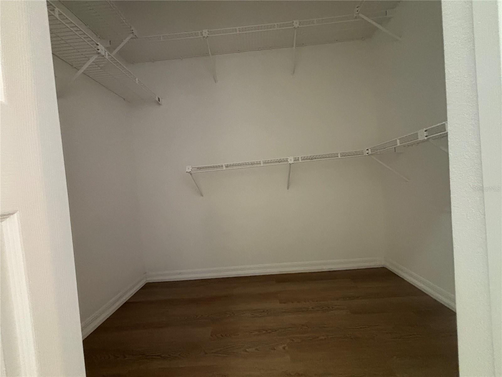 RESERVE AT LAKE TARPON THE - Residential Lease